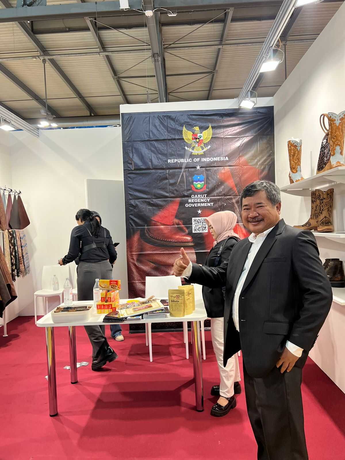 Hebat, Kerajinan Kulit Garut Ditampilkan Lagi di Pameran Kulit Lineapelle International Leather Fair Italia